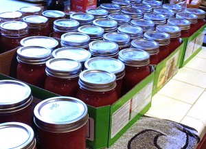 tomatoes many jars