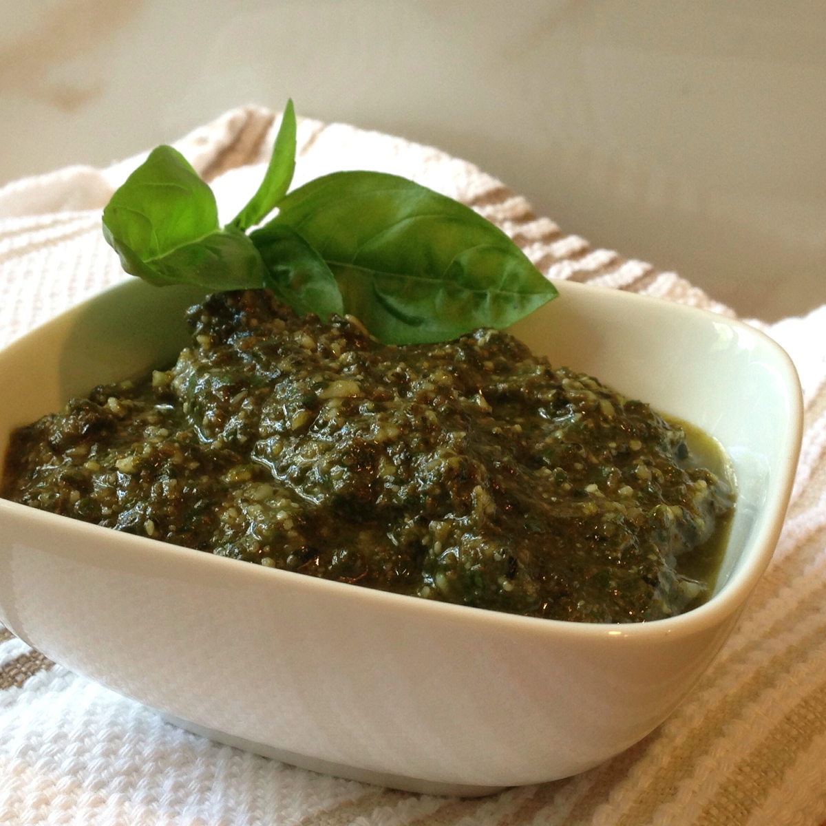 traditional basil Pesto 1200