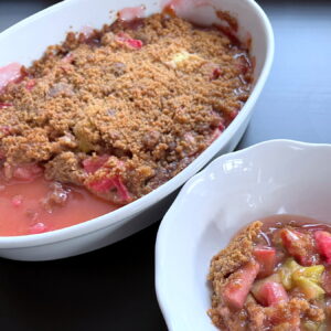 rhubarb crumble